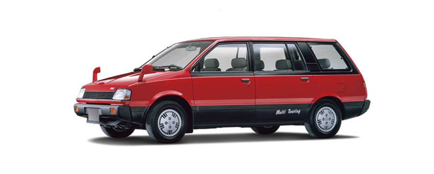 Замена амортизатора задней двери Mitsubishi Space Wagon 1 2.0 4x4 101 л.с. 1990-1991